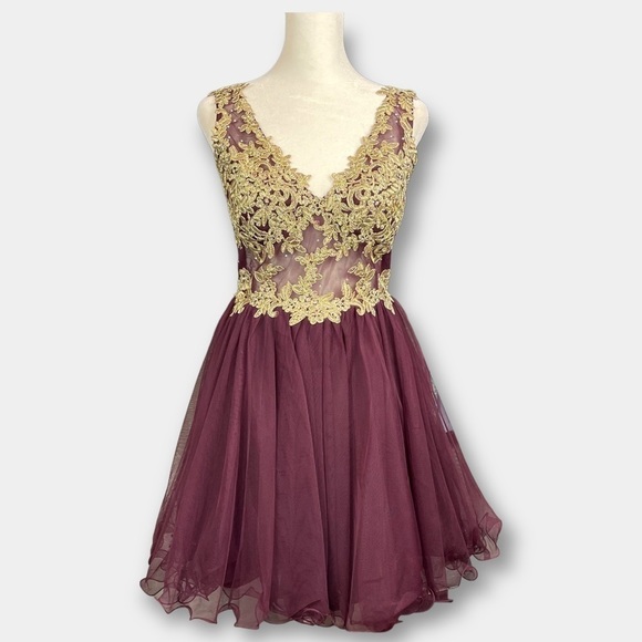 NWT Blondie Nites Mini Formal Party Gold Burgundy Maroon Size 5 - Picture 5 of 12